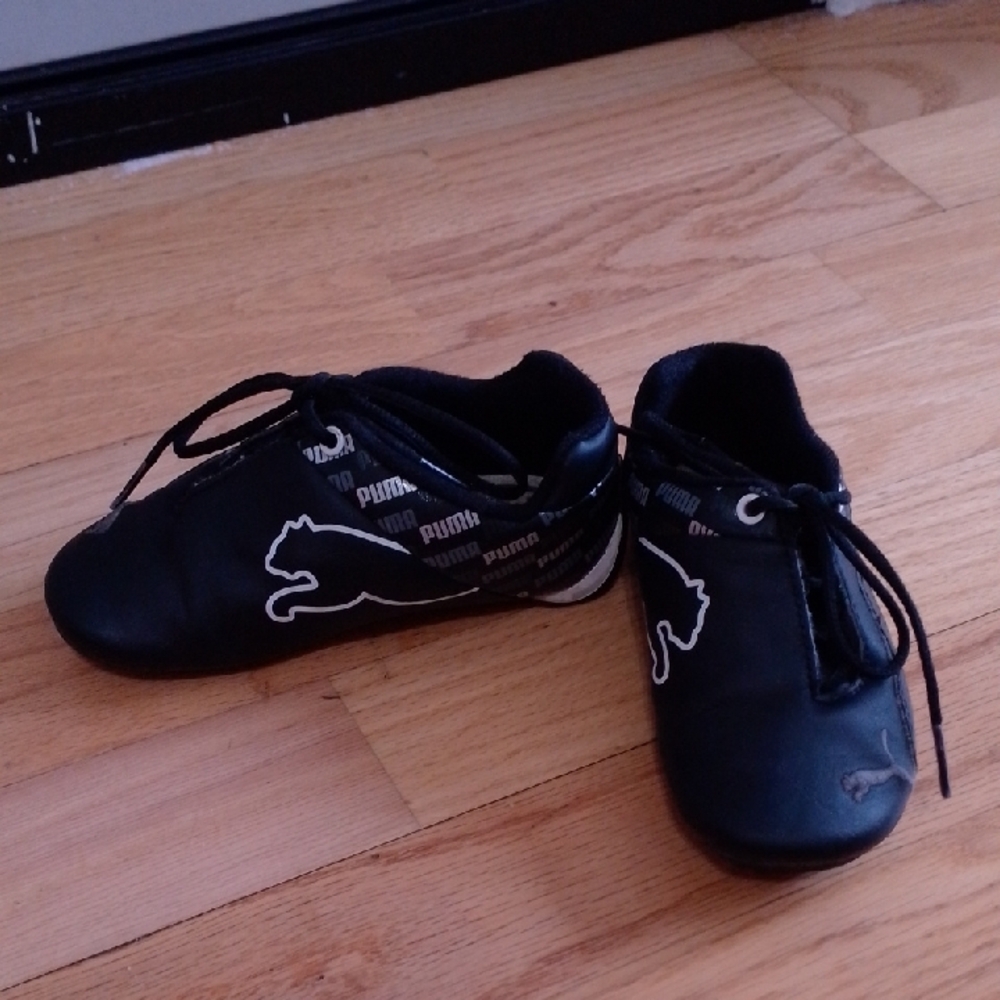 Puma Kids Black Sneakers with White Accents soccer shoes Toddler